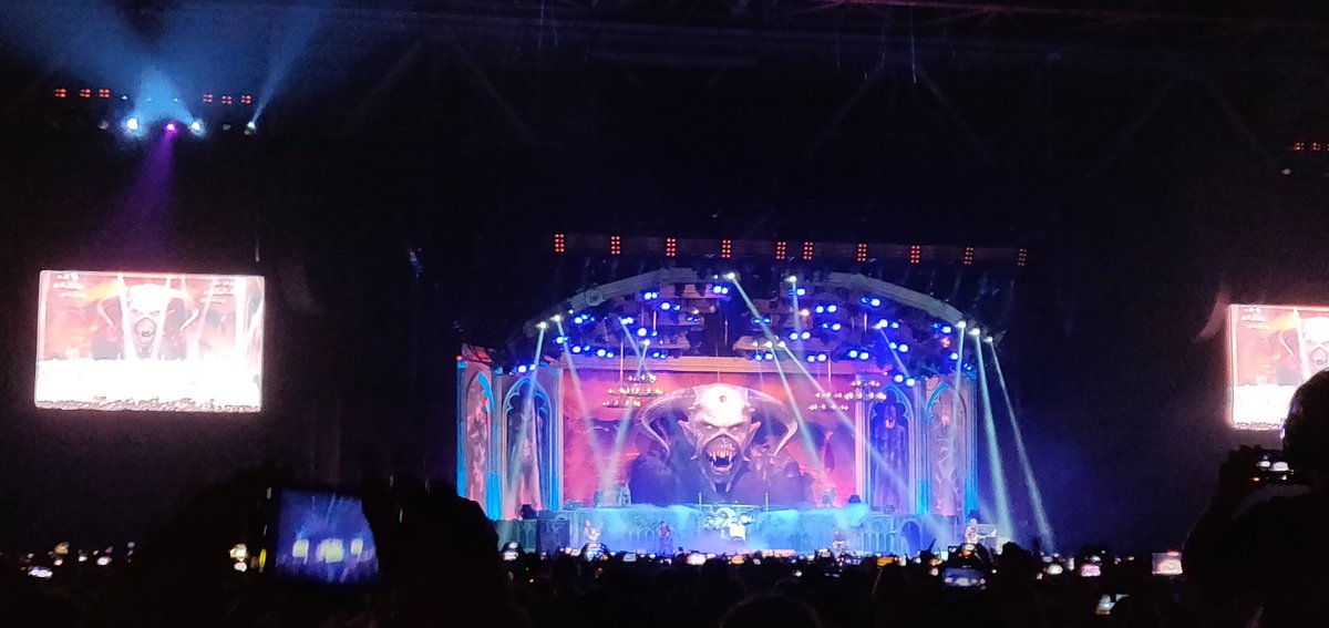 TheRealRedGuard's tweet photo. Gestern #IronMaiden in Arnhem gesehen. 🤘Geile Musik, geiles Bühnenbild und eine unfassbare Show
#BePartOfTheLegacy https://t.co/9QYP8fV31m