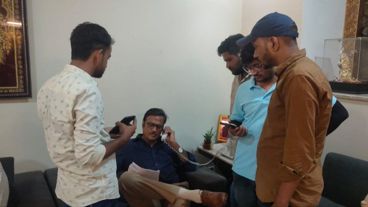 अब ये आवाज दबने वाली नहीं
#कंप्यूटर_अनुदेशक_पेपर_दुबारा_हो 
हमारा साथ देने के लिए <a href="/Rajendra4BJP/">Rajendra Rathore</a> जी <a href="/DrKirodilalBJP/">Dr. Kirodi Lal Meena</a> जी आपका बहुत बहुत आभार <a href="/SachinPilot/">Sachin Pilot</a> <a href="/aajtak/">AajTak</a> <a href="/1stIndiaNews/">First India News</a> <a href="/ABPNews/">ABP News</a> <a href="/News18Rajasthan/">News18 Rajasthan</a> <a href="/BJP4Rajasthan/">BJP Rajasthan</a> <a href="/ashokgehlot51/">Ashok Gehlot</a> <a href="/zeerajasthan_/">ZEE Rajasthan</a> <a href="/news18dotcom/">News18.com</a>