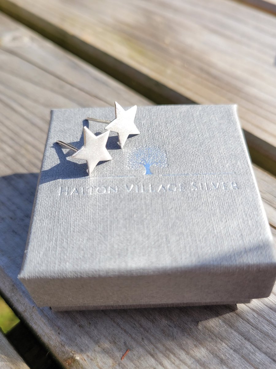 Added a really pretty frosted finish to this pair of mini star studs. Bleeding difficult to get a good pic though! #earlybiz