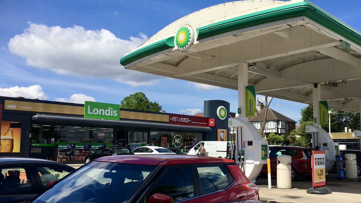 Coldevelopments's tweet image. It's already over a year since we helped @Pret launch their first petrol station store - how time flies!

@MotorFuelGroup #fitoutinteriors #fitoutcontractor #ColdDevelopments