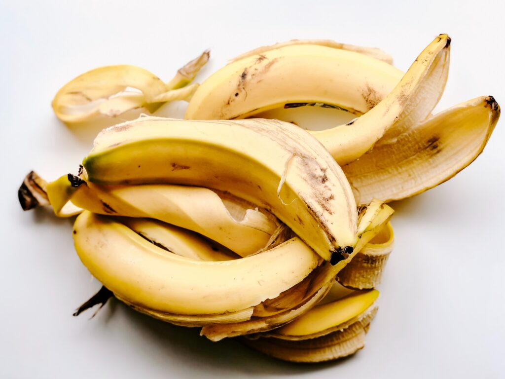 hetkanWel's tweet image. Gooi jij je #bananenschil altijd weg? Niet doen! Je kunt er namelijk nog heel veel dingen mee doen. Wij hebben 10 tips voor je op een rijtje gezet.
hetkanwel.nl/lekker-koken-e…