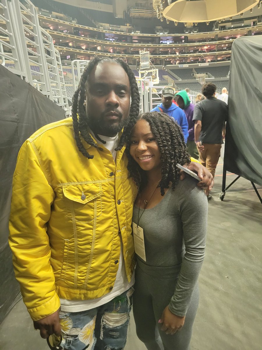 Wale at the <a href="/la_sparks/">La famille Sparks</a> game 💜💛🏀