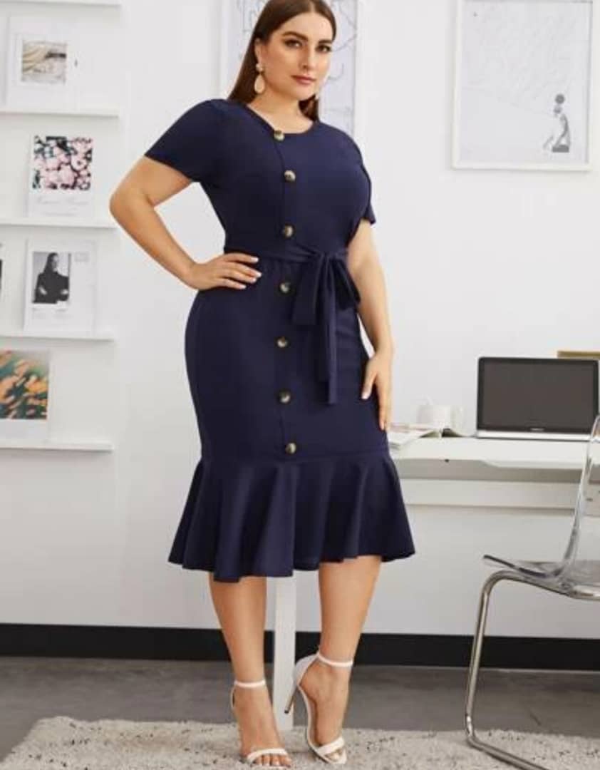 Ngozzy1's tweet photo. @firstdoctorr I am a Human Resource Professional and I also sell female corporate Gowns @ N6,000 https://t.co/9CaCJ8I70A