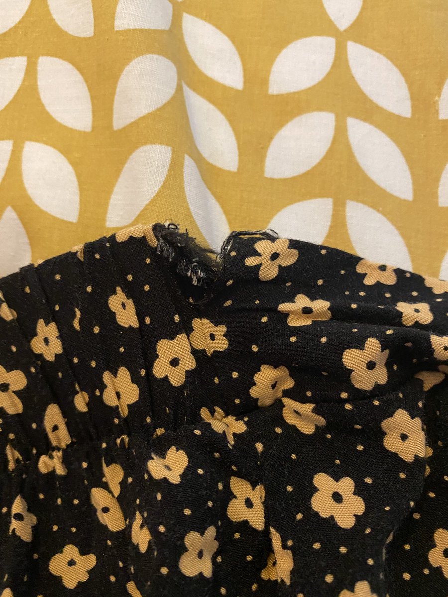 FayeAston's tweet photo. @newlook  only bought these in May and when I got them out of the wash the waist material was ripped? Any help? https://t.co/7BvJtKvxQv
