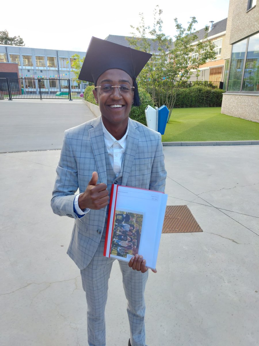 WOW, dit gevoel is anders!!
Done, done met middelbaar🥰🥰🥰🥰