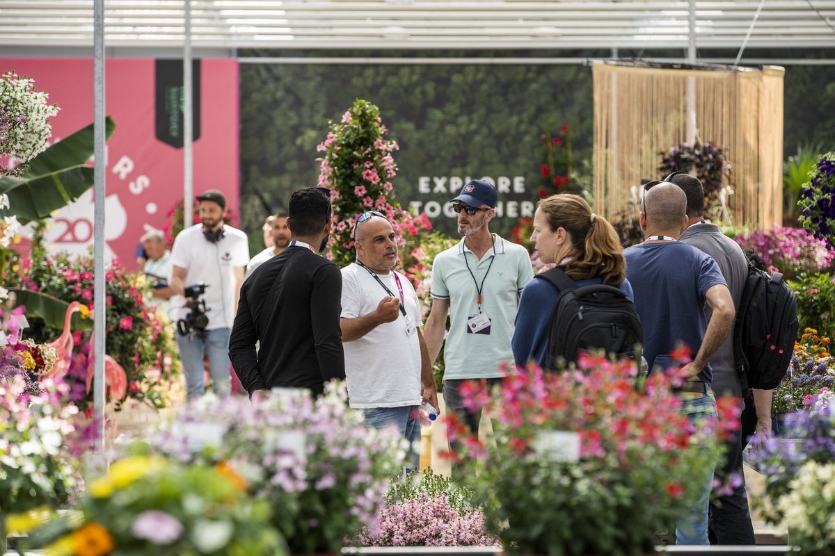 FlowerTrials tweet media