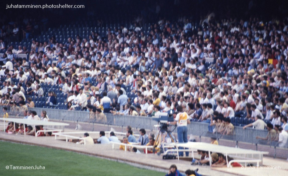 TamminenJuha's tweet photo. 30 years ago today, 28 June 1982 at Camp Nou of Barcelona, Poland 3 Belgium 0. Terrible snaps, ISO 100 slide film and a 100-300/5.6 lens were no good in this light. But these are just souvenirs, and you can identify Grzegorz Lato... #España82 #POLvBEL #CampNou @Mial1986_87 https://t.co/EwtZms3hrn