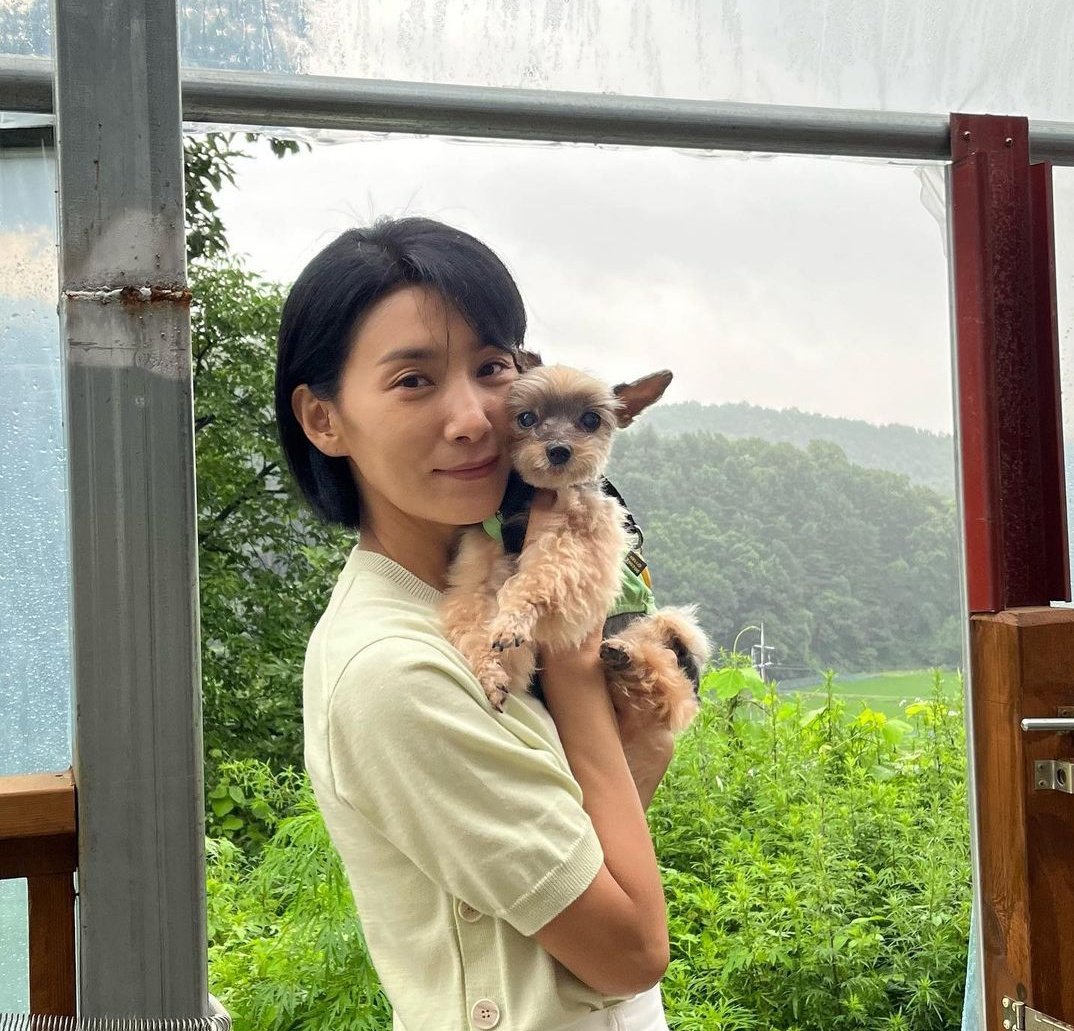 moomhoe's tweet photo. LOOK HOW CUTE THEY ARE 🥺 https://t.co/PY01HHWh1f