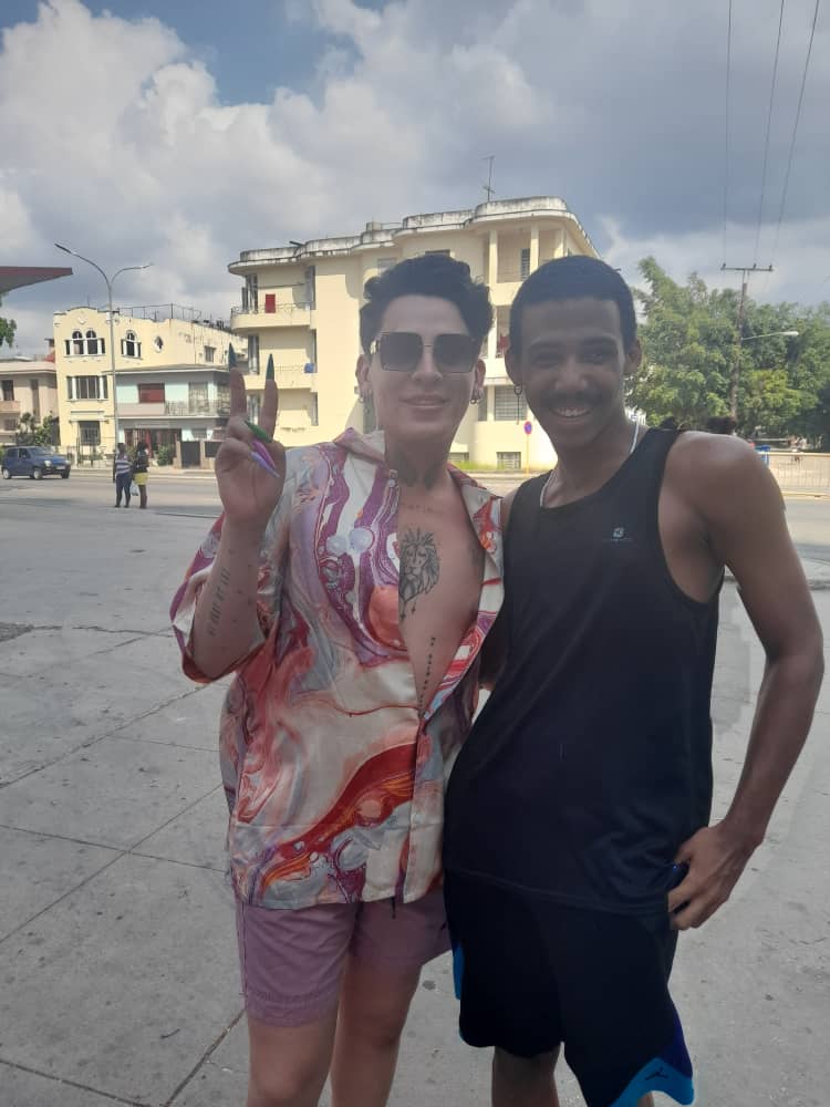 🇲🇽🇨🇺 
<a href="/papikunno/">Kunno✨</a> 
#cpipe3007 
Yo que decía que los viajes del gym a la casa no eran entretenidos, surprises 🤯💥✨