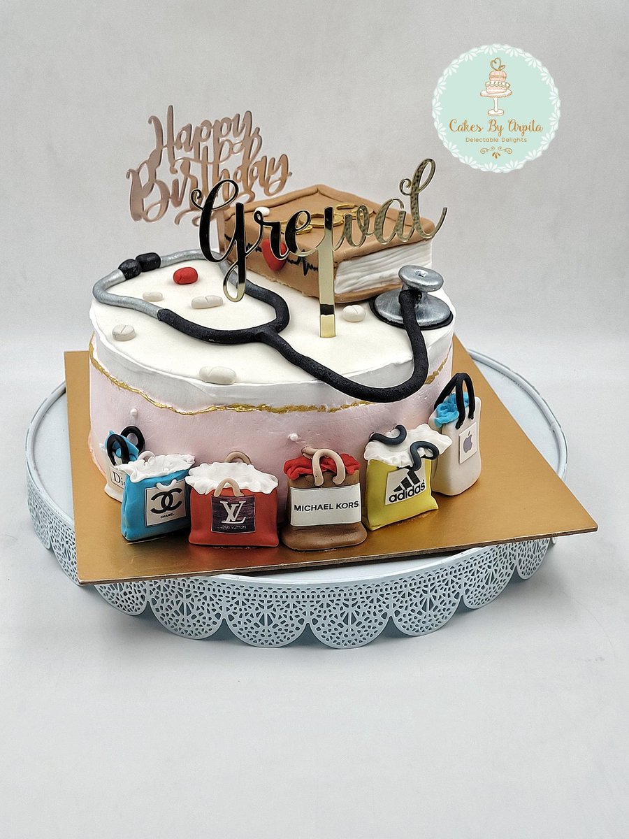 CakesByArpita's tweet photo. When the Birthday Girl👸is Studying Medicine🩺 and Loves her Brands 🛍
#brandlover #michaelkors #louisvuitton #adidas #chanel #apple #dior #whippedcream #whippedcreamcake #cakeforbrandlover #fashionista #cakefordoctors #cakesofinstagram #customisedcake #cakesbyarpita #Chandigarh https://t.co/A6k7jpWQXc