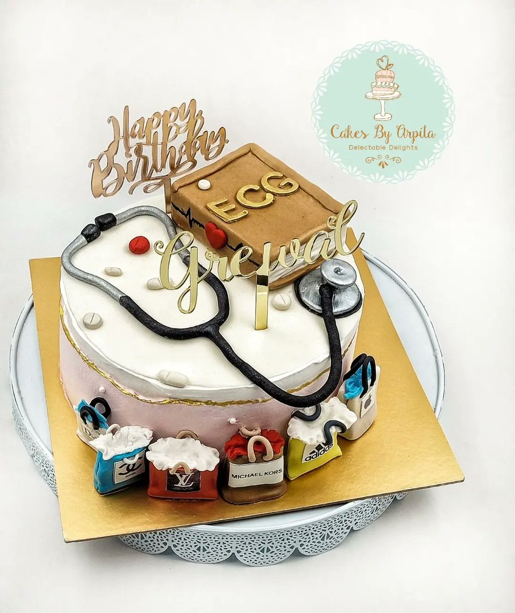 CakesByArpita's tweet photo. When the Birthday Girl👸is Studying Medicine🩺 and Loves her Brands 🛍
#brandlover #michaelkors #louisvuitton #adidas #chanel #apple #dior #whippedcream #whippedcreamcake #cakeforbrandlover #fashionista #cakefordoctors #cakesofinstagram #customisedcake #cakesbyarpita #Chandigarh https://t.co/A6k7jpWQXc