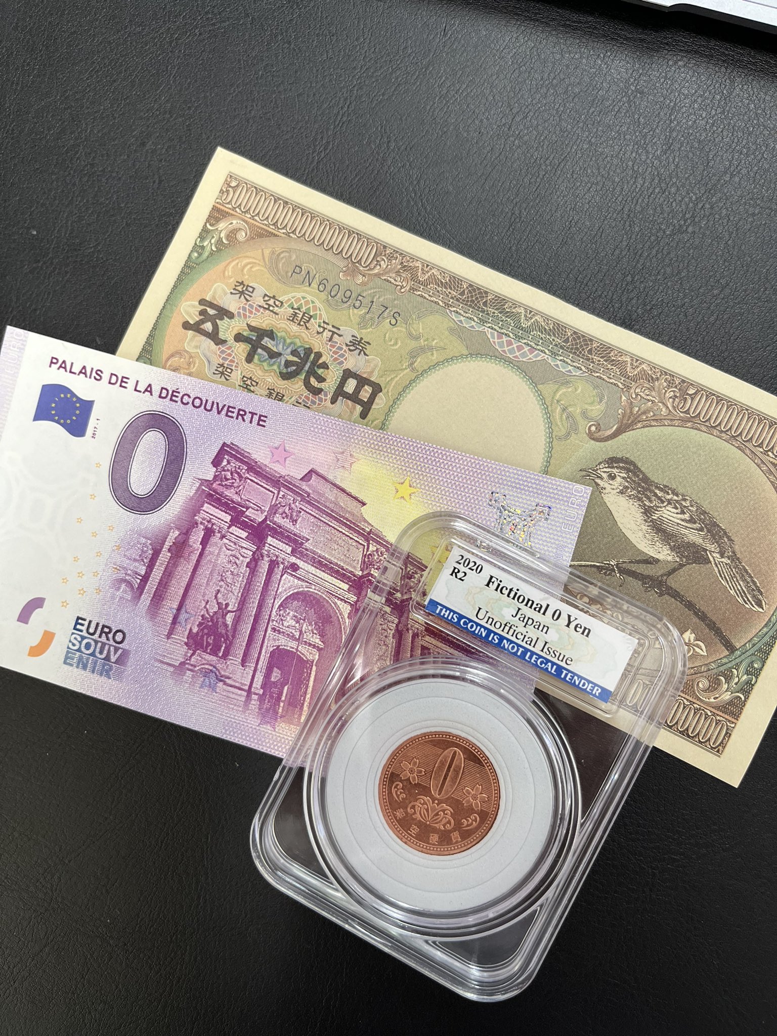 竹中直純 Naozumi Takenaka Olo さんによる0円硬貨と5000兆円札とひろゆきがくれた0ユーロ お金が唸るブラジル社ｗｗ 0円硬貨は T Co Qjnxuen49s で買えたのだけどすぐに売り切れたみたいです 追加製造されるんかな T Co E0p8gf0xps