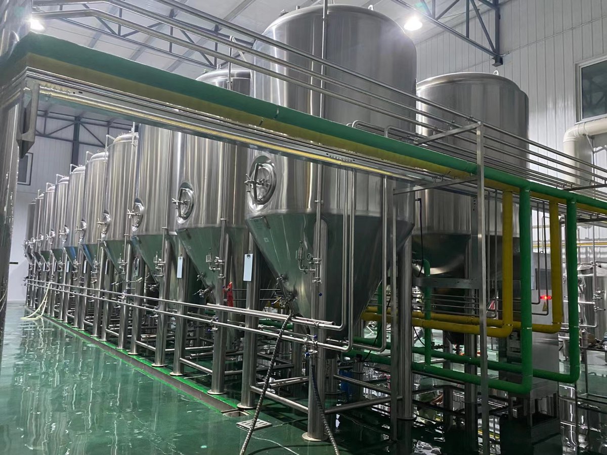BreweryFactory's tweet image. 2000L Craft Beer Brewery Plant with Flash Pasteurizer and Centrifugal Filter
#beerbrewery #beerbreweryequipment #beerbrewingequipment #beerfermenter #beerfermentationtank #beerbrewhouse #beermakingmachine #brewingequipment #minibreweryequipment #microbrewery #beerbrewingplant