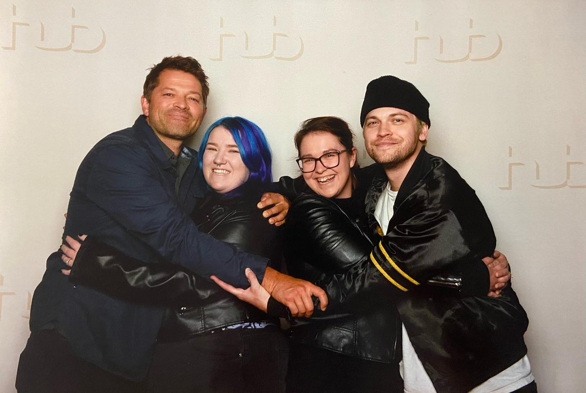 RogueTricksterG's tweet photo. || I have not RP’d in the longest time. But i will always have such fond memories. RP writing got me through some of the hardest times in my life. So glad I’m in such a better place now. Hope those i knew are going well always. ❤️🖤 https://t.co/w6tJdHm06r