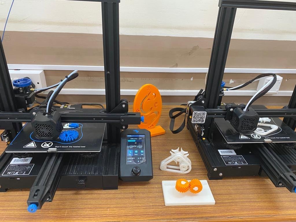 DDNewsGujarati's tweet image. 🔶કેન્દ્રીય રાજ્યમંત્રી @Rajeev_GoI એ CVM યુનિવર્સિટી, આણંદ ખાતે AICTE આઈડિયા લેબનું ઉદ્ઘાટન કર્યું અને 3D પ્રિન્ટિંગ અને રોબોટિક્સ સહિતની અદ્યતન તકનીકોનું નિરીક્ષણ કર્યું

#RCinGujarat #Youth4NewIndia 
@kuberdindor @AICTE_INDIA @EduMinOfGujarat @GoI_MeitY