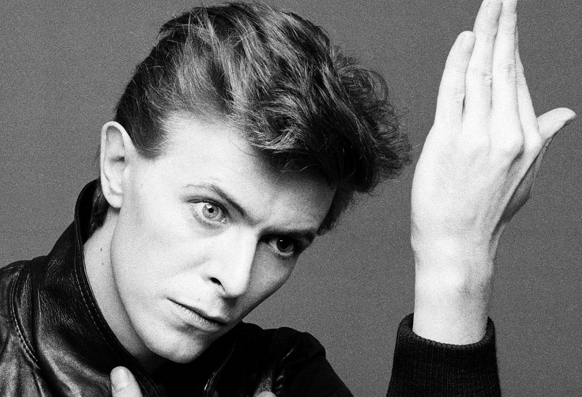 TopGusExtra's tweet image. FOREVER AND EVER
Segunda parte de la lista con las 20 mejores canciones de los años dorados de DAVID BOWIE (1969-1980) seleccionadas por @GusIglesiasR3. 
En esta entrega, las situadas entre los puestos 10 y 1.

Solo en @Radio3Extra

▶️rtve.es/play/audios/to…