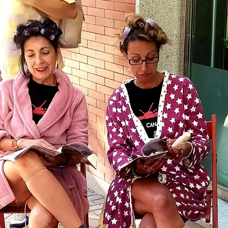 Esto sólo lo pueden hacer dos grandings 😆🤩

Así salieron a la calle el pasado dominguing, regidora y maquilladora de CANAL 🅹🅰🅜🅜🆂❗
 🤣👏🏻👏🏻👏🏻

📍@teseoteatro