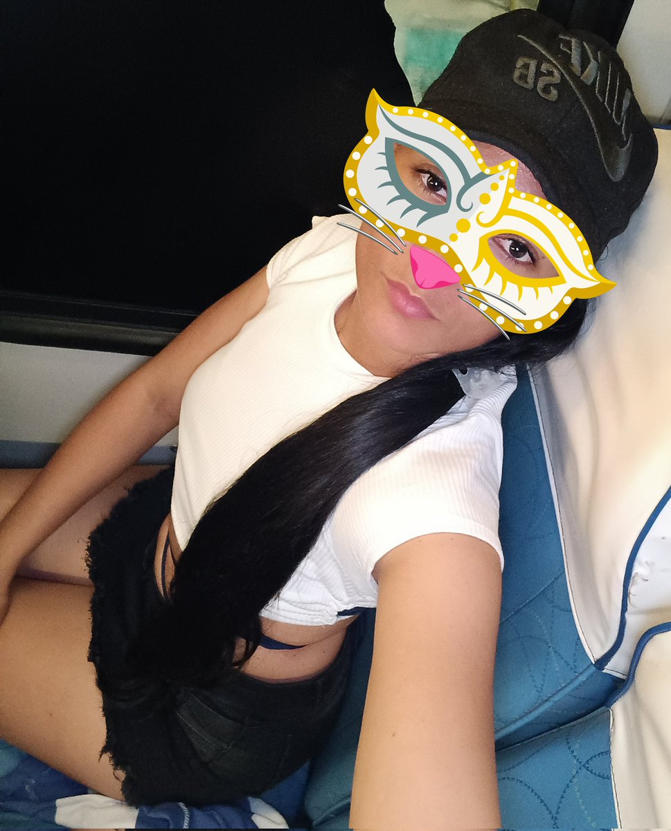 Buenas noches babys 💋 dulces sueños, desde donde nos ven? dejen su saludo RT, y like. Tu pervertido o pervertida, Síguenos para darte tu obsequio 😈 lleguen al DM por nuestro contenido Hot 🥵🤤