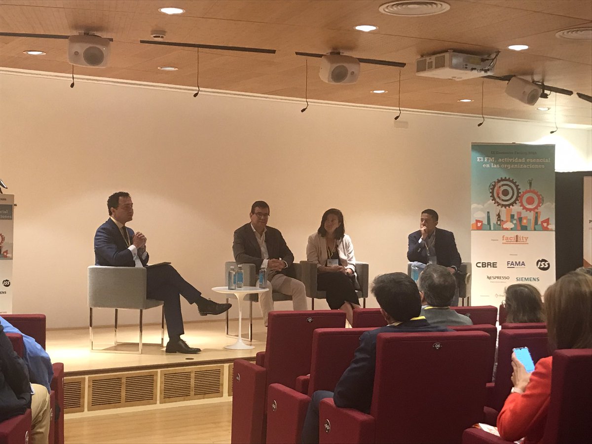 Facilityms's tweet photo. Mesa redonda patrocinada por @CBRE_es “El porqué de la información” @pfizer_spain @vodafone_es @ProsegurES #IXEncuentrofacilityms https://t.co/gSwS8cmbqa