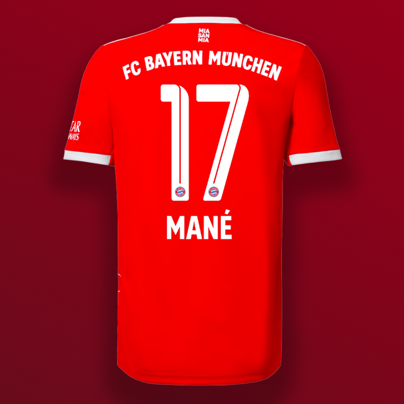 FCBayern's tweet photo. 1️⃣7️⃣  Ab heute erhältlich in allen #FCBayern Stores und im Online Shop. 🤩

Sichert euch jetzt das Trikot von Sadio #Mané! 👉 https://t.co/zTHfUCdAA4 

#ServusMané #MiaSanMia