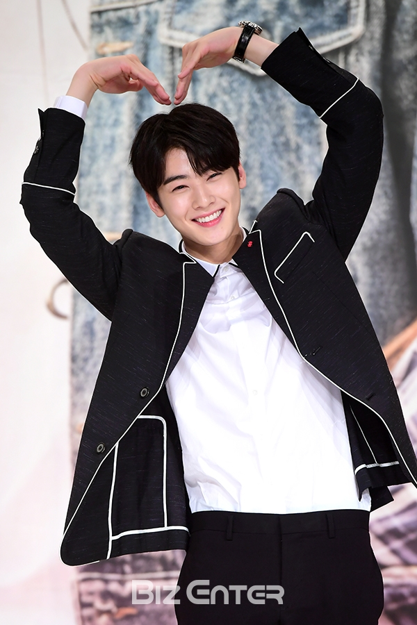 hourlyeunwoo_c's tweet photo. #차은우 #CHAEUNWOO https://t.co/FU1oPZ9OdI