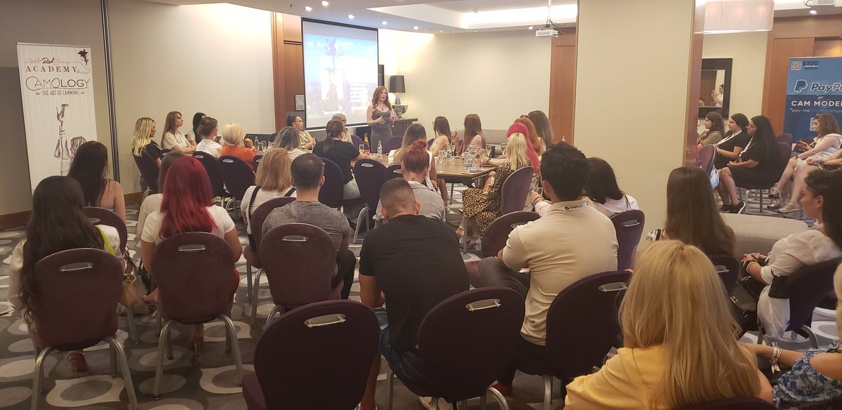 LittleRedAcademy tweet media