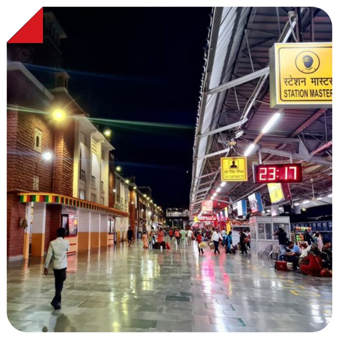 aajtak's tweet photo. क्या आप तस्वीर में दिख रहे रेलवे स्टेशन को पहचान सकते हैं। 

सही जवाब के लिए मिलते हैं कल सुबह 10 बजे। 

📸-Ministry of Railways

#Yourspace #GuessThePlace #RailwayStation https://t.co/9oRCJsRy9P