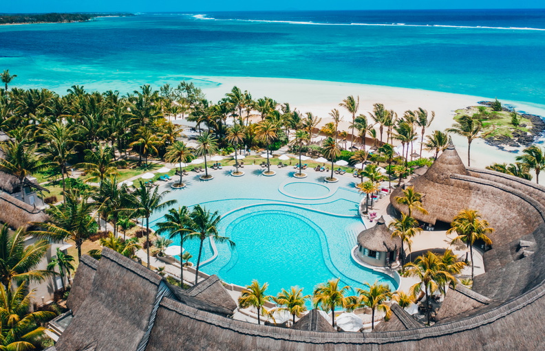 Discover the top 4 hotels in Mauritius that help people celebrate life with a different kind of luxury – hospitality that is Lighter, Brighter: luxresorts.com/en/mauritius/h….

#HotelsInMauritius, #MauritiusHotels, #Mauritius