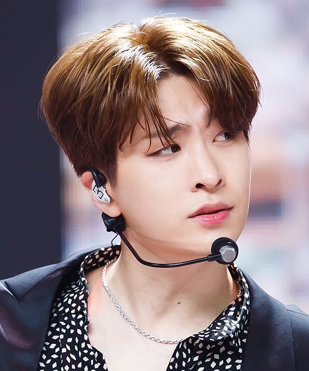 YOU ARE SO HANDSOME AND SEXY DO YOU KNOW THAT LIKE WITH A FACE LIKE THIS NO ONE STANDS A CHANCE BABY <a href="/GOTYJ_ARS_VITA/">N</a>