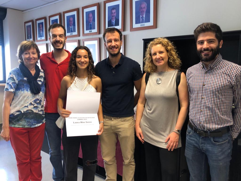 Enginyeria de Camins de Catalunya (@caminscat) on Twitter photo 🔖 Avui hem entregat amb l'<a href="/EscolaCaminsUPC/">Escola de Camins</a> el Premi Treball de Recerca de Batxillerat Camins 2022. L'ha guanyat la Laura Mas, alumna de l'Escola LLEÓ XIII (<a href="/lleoxiii/">Escola LLEÓ XIII</a>), per un treball exemplar sobre la caiguda del pont de Tacoma Narrows. Moltes felicitats, Laura! 🔖 Avui hem entregat amb l'<a href="/EscolaCaminsUPC/">Escola de Camins</a> el Premi Treball de Recerca de Batxillerat Camins 2022. L'ha guanyat la Laura Mas, alumna de l'Escola LLEÓ XIII (<a href="/lleoxiii/">Escola LLEÓ XIII</a>), per un treball exemplar sobre la caiguda del pont de Tacoma Narrows. Moltes felicitats, Laura!