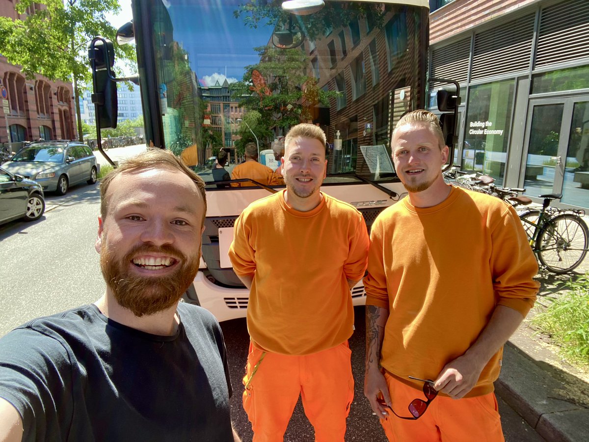 👀 Check out these everyday heroes. Every week they drive past our office, collecting our valuables with care and disappear again. I had a chance to chat with them 🙌🏾 

They collect over 7 tonnes of paper/day, start at 06:00 and empty over 300 containers/day.

Thanks, guys! ♻️