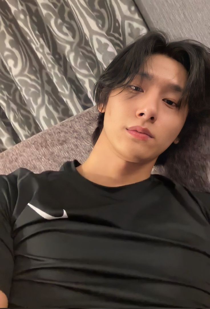 hamkibebe's tweet photo. every monbebe's enemy 👎 https://t.co/x0h53sNB6D