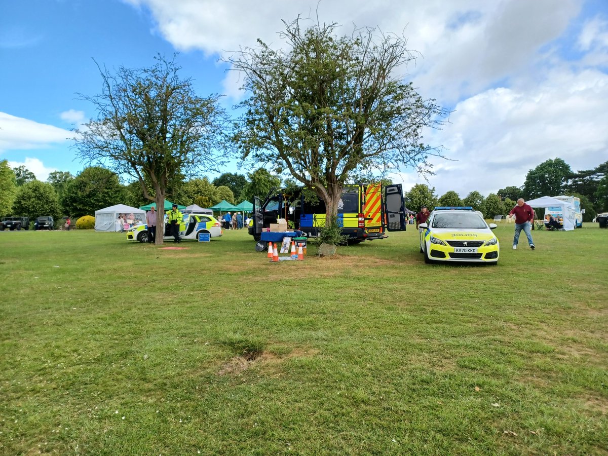 CheshPolSC's tweet photo. Thank you #ArmedForcesDay2022 and Queens Park ! The #BigBlueVan is now safely back at our tactical centre. We hope everyone enjoyed seeing our Crewe officers and trying on some kit, public order shields and the big red key ! See you next year! S/Inspector Griffiths. https://t.co/S4V2HSswIa