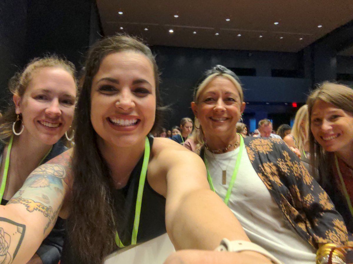 Amanda Bolanos tweet media