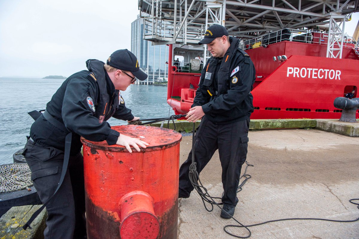 .@HMSProtector – the @RoyalNavy's Ice Patrol Ship arrives in #Halifax for the first time on a port visit during its Eastern Canadian tour. Welcome! #ProtectorInCanada 🇬🇧⚓️🇨🇦 #PartnersAlliesFriends