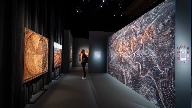 Burtynsky Studio tweet media