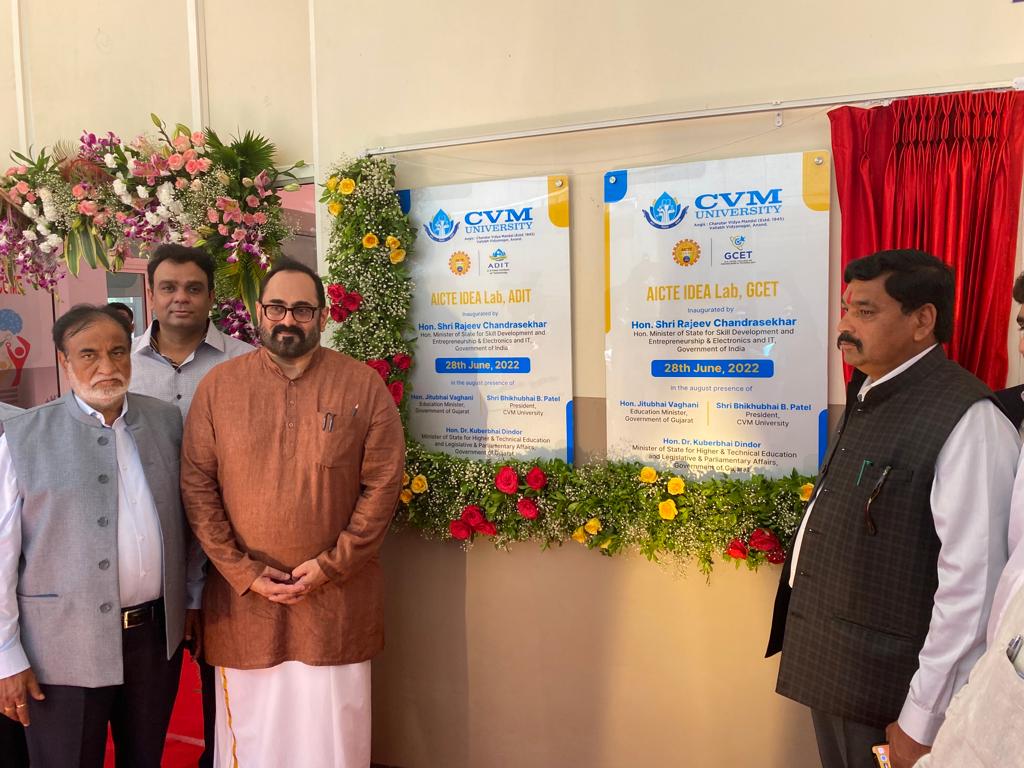 RajeevRC_X's tweet image. Inaugurated the AICTE‘s Idea Lab  at CVM University, #Anand n met young #innovators #startups &amp;amp; #students  

#Youth4NewIndia #RCinGujarat 
@GoI_MeitY @CMOGuj @CRPaatil @kuberdindor  @adit_cvmu