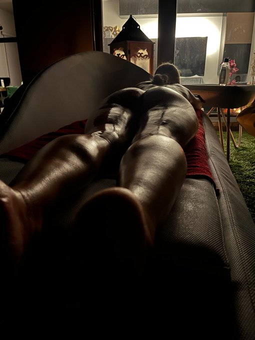 Yesterday night was oily night on https://t.co/gSRCD5vLO3 https://t.co/lgAZRGk6VB<a href="/tag/mydadshotgirlfriend"class="tags"><span>#mydadshotgirlfriend</span></a>