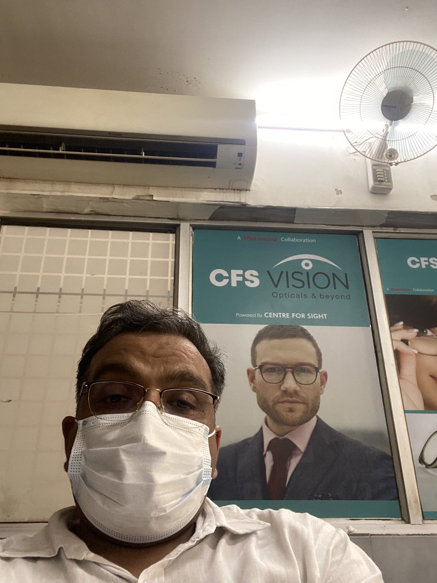 avesh_sing_h's tweet photo. @CentreForSight1 
No Fan or AC working at the reception area at Faridabad Center. 
The temperature is 40 degrees it feels like 44 degrees due to 41% humidity. It’s not just me around 20 patients suffering. https://t.co/YrOzaotqae