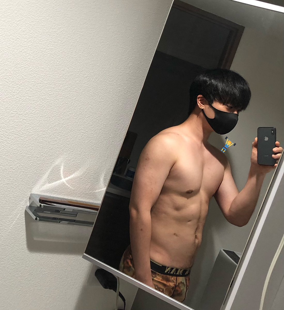 aito_014's tweet photo. 筋トレ途中経過🤳 https://t.co/2gUz5kyabv