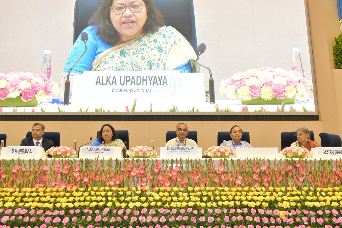 A panel discussion on “Frontiers in road safety” in progress. @NHAI_Official Chairperson Smt Alka Upadhyaya stressed the need for improving the quality of DPR in road construction. #NHEA2021