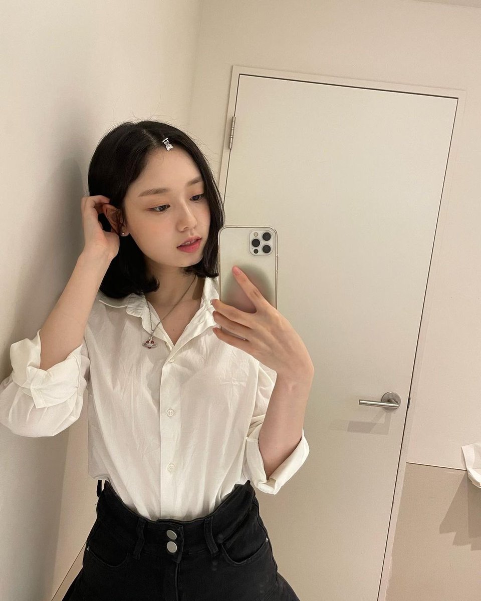 DOAH_archive's tweet photo. 220628 도아 인스타 업로드

#김도아 #도아 #DOAH #파나틱스 https://t.co/TA4w9fbZNS