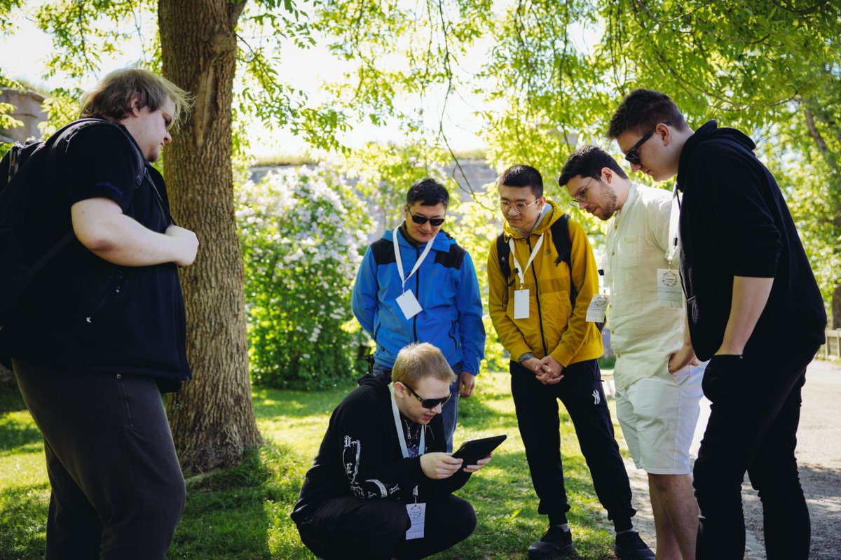 Rightware's tweet image. A thousand memories in just one day! Island hopping in the Helsinki arhipelago, solving mysteries, playing Mölkky, and partying, we celebrate the summer like nobody else ☀️
#Rightware #coolplacetowork #summerparty