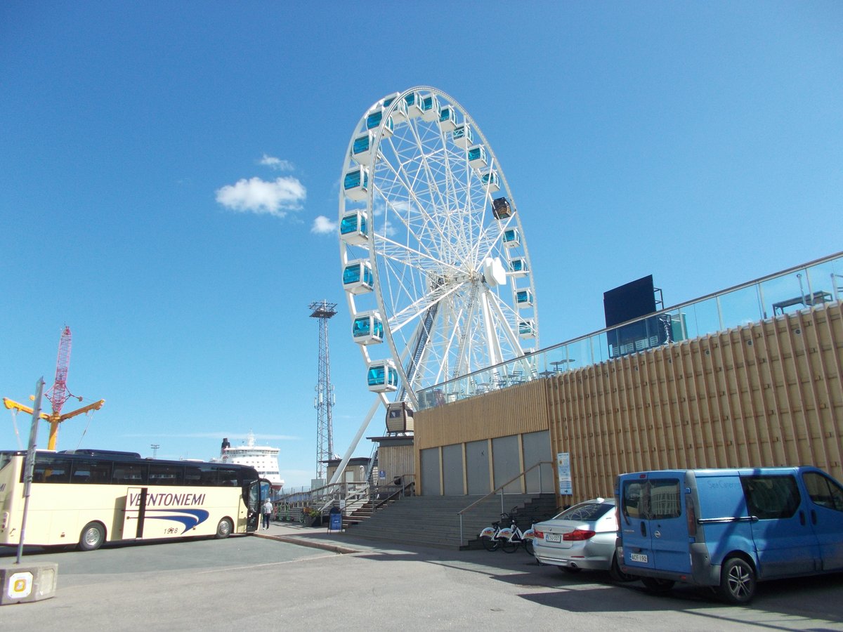SkyWheel Helsinki, a 40-meter tall Ferris wheel in central Helsinki. #helsinki #suomi #finland  #explorehelsinki #walkinginhelsinki #helsinkicity #cityofhelsinki #skywheelhelsinki #capitaloffinland #travel  #weekendholidays #visithelsinki #visitfinland
