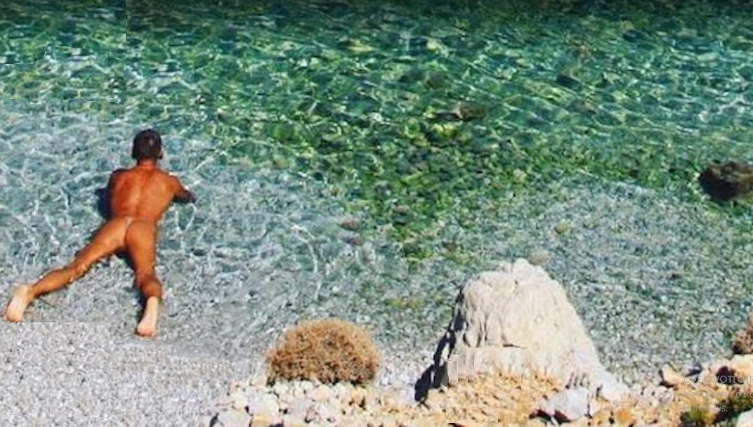 37Nude's tweet photo. #Telendos #NudeBeach #Cleanwater #nudemale #feet #sun https://t.co/7zocEP4QM8