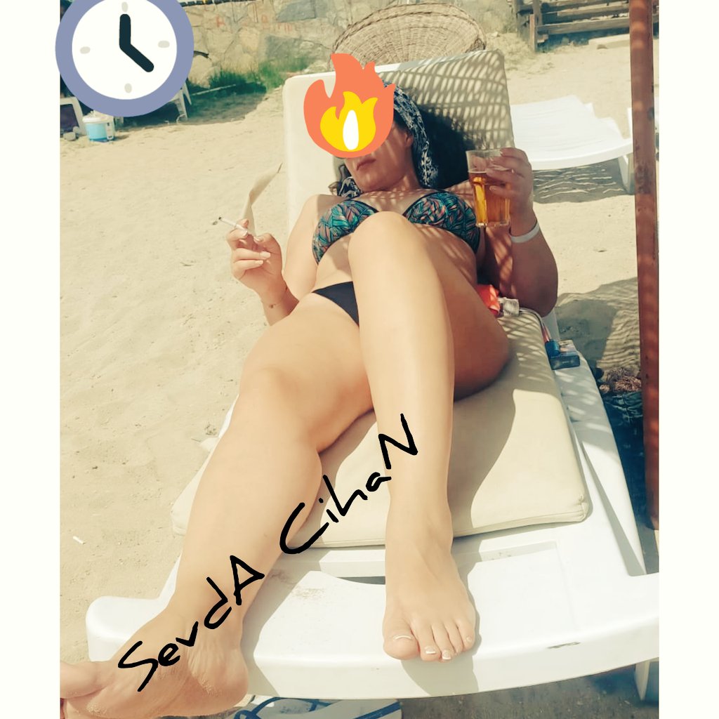 Bir Şarkı Vardı Hani. Şey Diyordu;
Uzanmışım Kumsala, Güneş Damlar İçime...
Heh İşte Tam Olarak Modum Bu Artık 💋💋💋
Keyifli Günleriniz Olsun Bakalım 💕

#thursdayvibes #Salı #Thursday #tatilmoodon