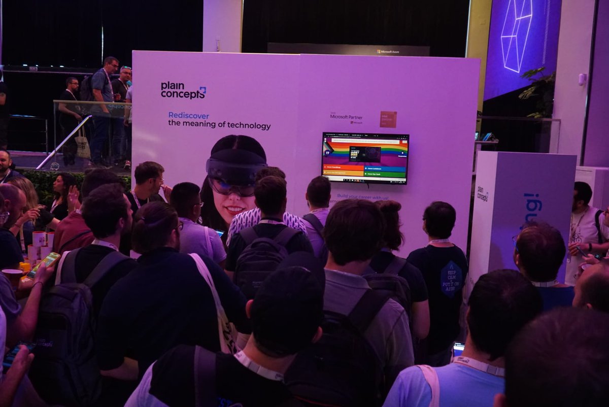 plainconcepts's tweet image. Llenazo en todas las charlas, muchas visitas a nuestro stand... ¡la #dotNET2022 está siendo todo un éxito! 🚀

Seguro que estáis disfrutando de las charlas en cualquiera de nuestros 4 tracks, ¡todos ellos con grandes ponentes y charlas interesantísimas! 🙌

@dotNetConfSpain