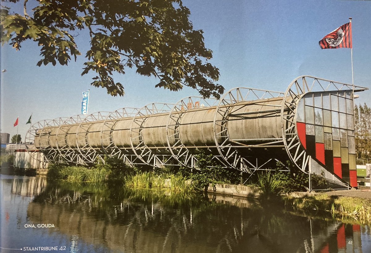 For those who've asked, what is an Elascon stand (as in Holland &amp; Belgium) here are images from brill <a href="/Staantribune/">Staantribune</a> article by my old pal <a href="/tijstummers/">Tijs Tummers</a> with pix by <a href="/deafbeelding/">deslagvelden</a> Marco Bagielse. Mid-Century chic or proto Post Modernism? You choose! Nowt like 'em in UK. Or is there?