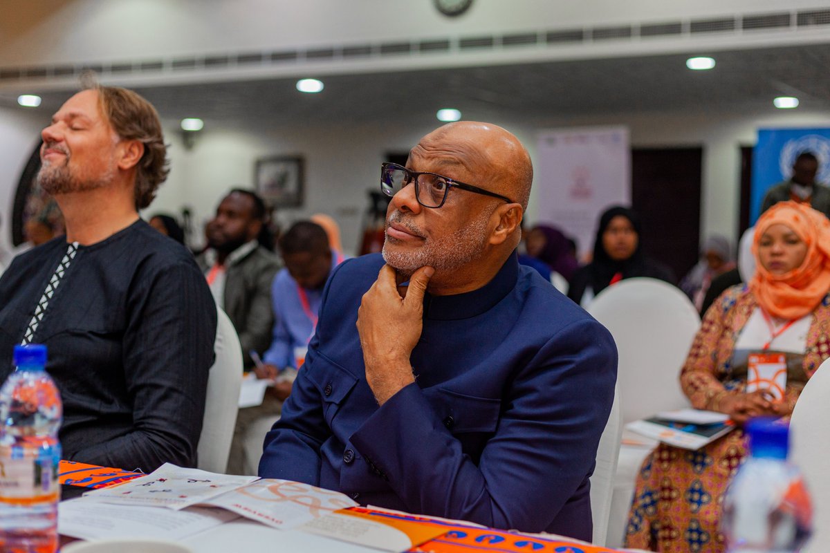 Afruturist's tweet photo. Our guests @amua255 Zanzibar #AmuaDemoDay @VenturesSahara @UNFPATanzania with Hon. Nassor Mazrui, Minister of Health Zanzibar, and @UNFPATanzania Country Representative Tanzania @MarkB_Schreiner https://t.co/ypeG45Ww09