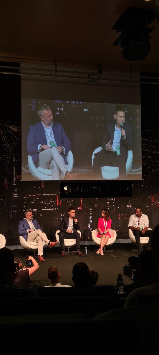 imperiumindex's tweet photo. The first panel of today was “Volatility vs. Stability: Indexes in Crypto”

#Imperium #TheCryptoIndex #Barcelona #EBC #EuropeanBlockchainConvention #EBCfamily https://t.co/8Ld2JuyEuW